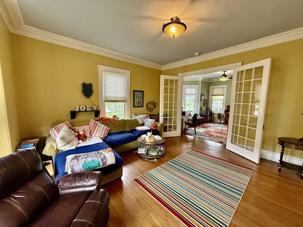 77 Fair Oaks Ave #1, Newton, MA Photo #1