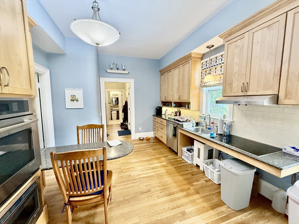 77 Fair Oaks Ave #1, Newton, MA Photo #7
