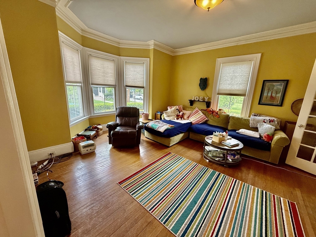 77 Fair Oaks Ave #1, Newton, MA Photo #2