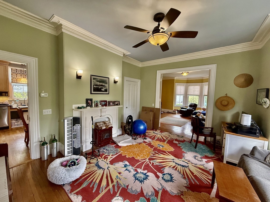 77 Fair Oaks Ave #1, Newton, MA Photo #4