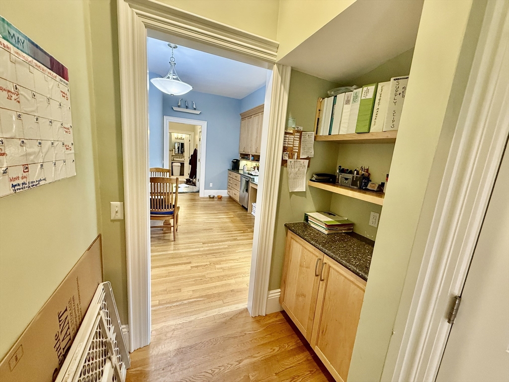 77 Fair Oaks Ave #1, Newton, MA Photo #8