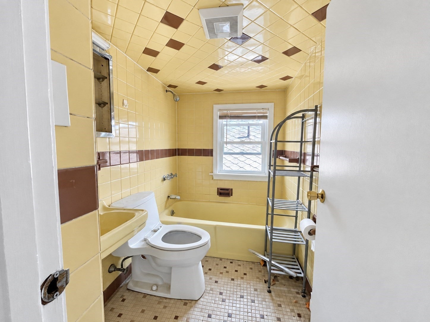 2 Laban Pratt Rd #2, Boston, MA Photo #18
