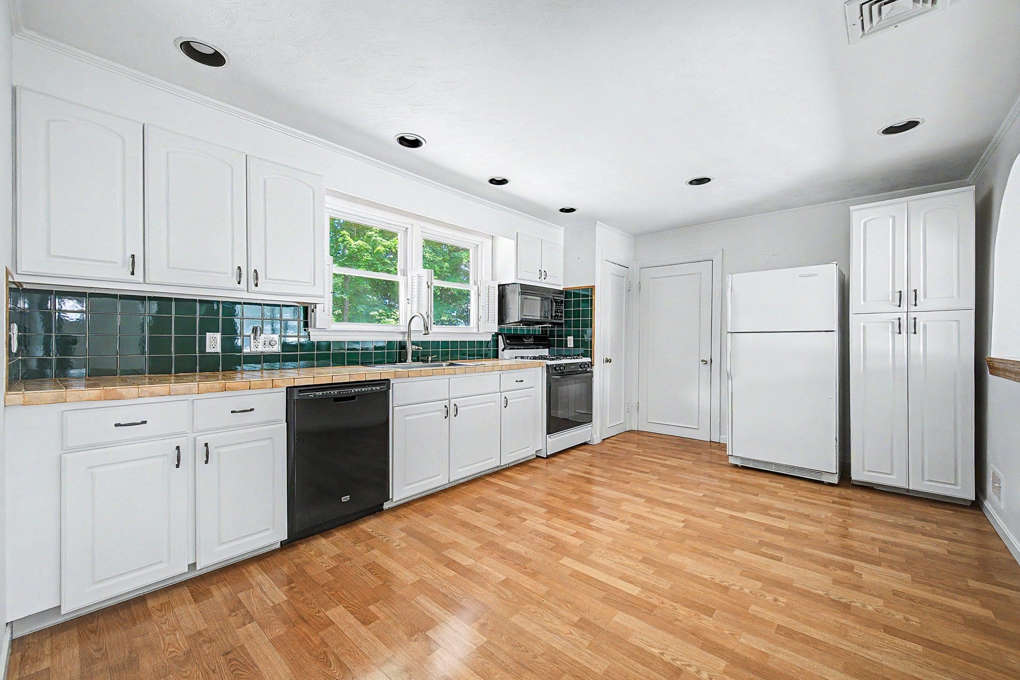 57 Gleason St, Framingham, MA, 57 Gleason St, Framingham, MA Photo #9