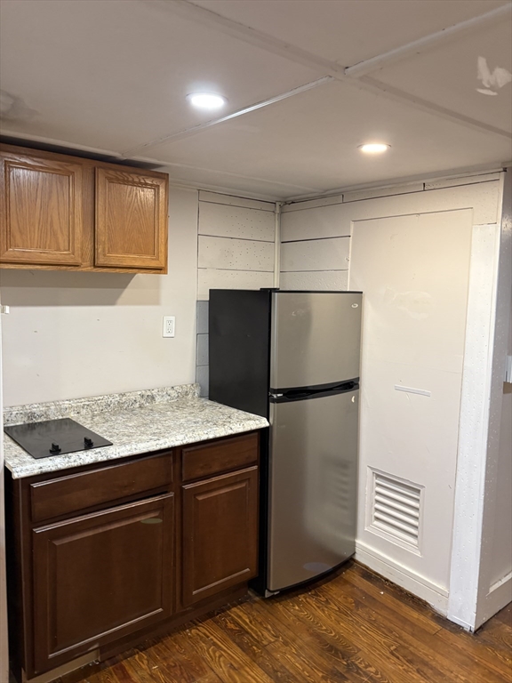 Dedham, Massachusetts 02026, United States, 1 Bedroom Bedrooms, ,1 BathroomBathrooms,Residential,Active,126326