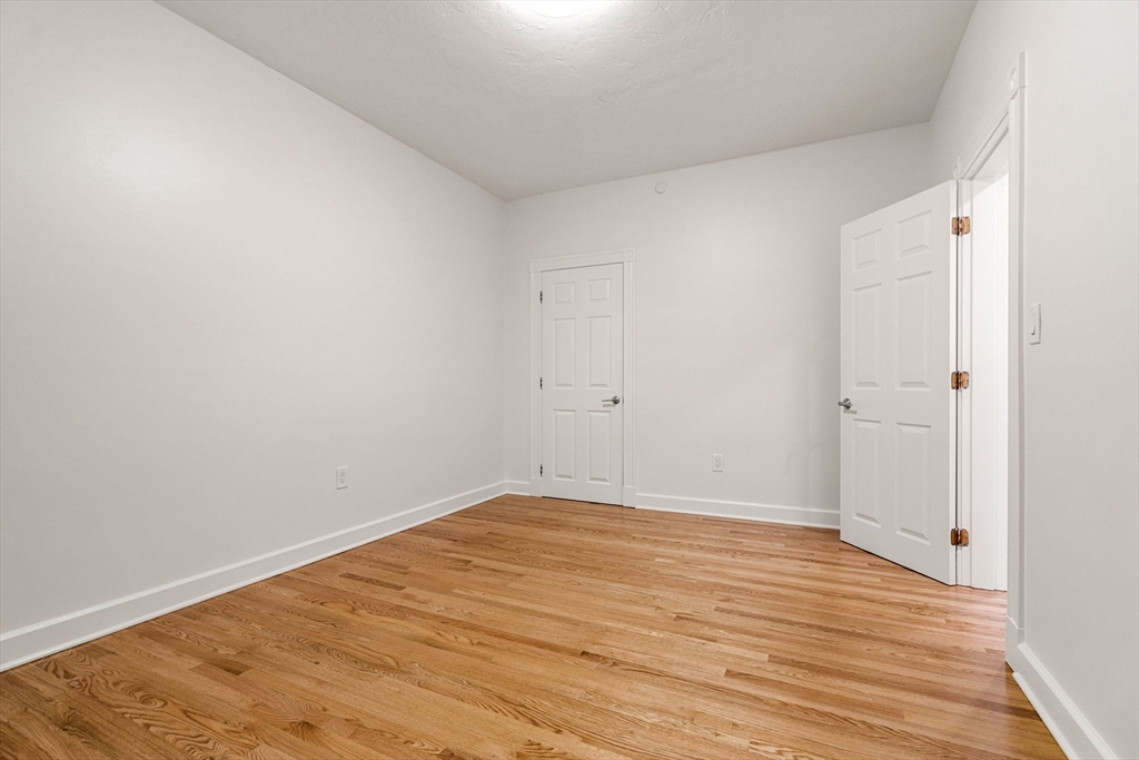 Cambridge, Massachusetts 02139, United States, 2 Bedrooms Bedrooms, ,2 BathroomsBathrooms,Residential,Active,161255