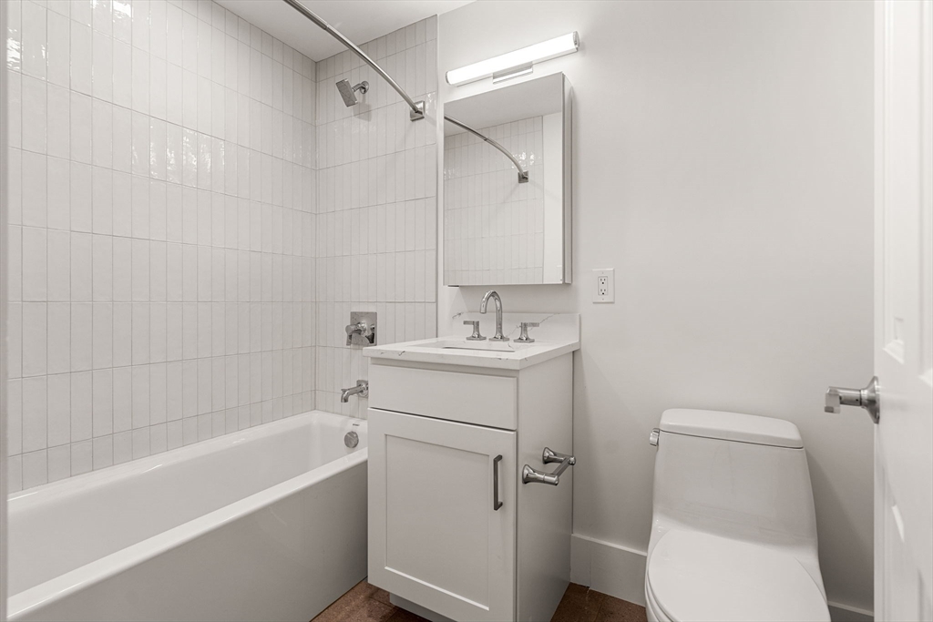 Cambridge, Massachusetts 02139, United States, 2 Bedrooms Bedrooms, ,2 BathroomsBathrooms,Residential,Active,161255