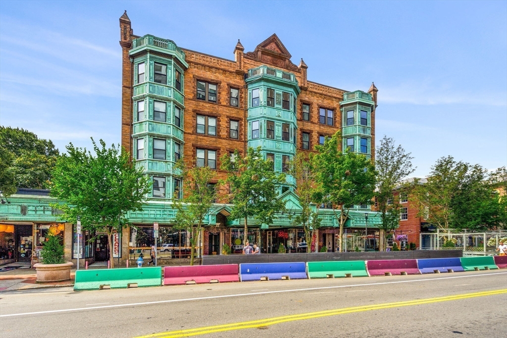 Cambridge, Massachusetts 02139, United States, 2 Bedrooms Bedrooms, ,2 BathroomsBathrooms,Residential,Active,161255