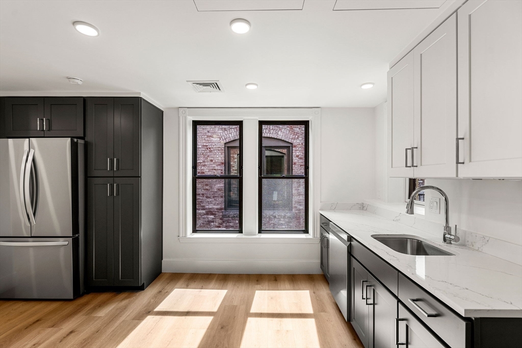 Cambridge, Massachusetts 02139, United States, 2 Bedrooms Bedrooms, ,2 BathroomsBathrooms,Residential,Active,161255