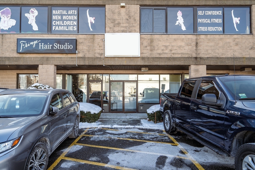 885 Main St. 5