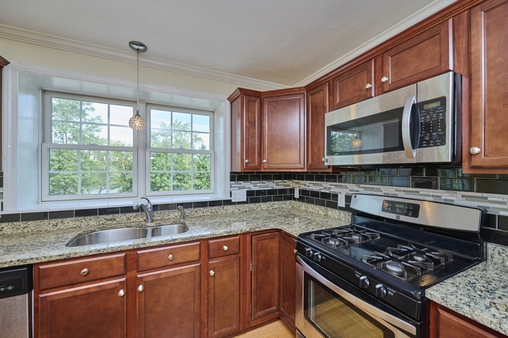 1975 Middlesex St 51