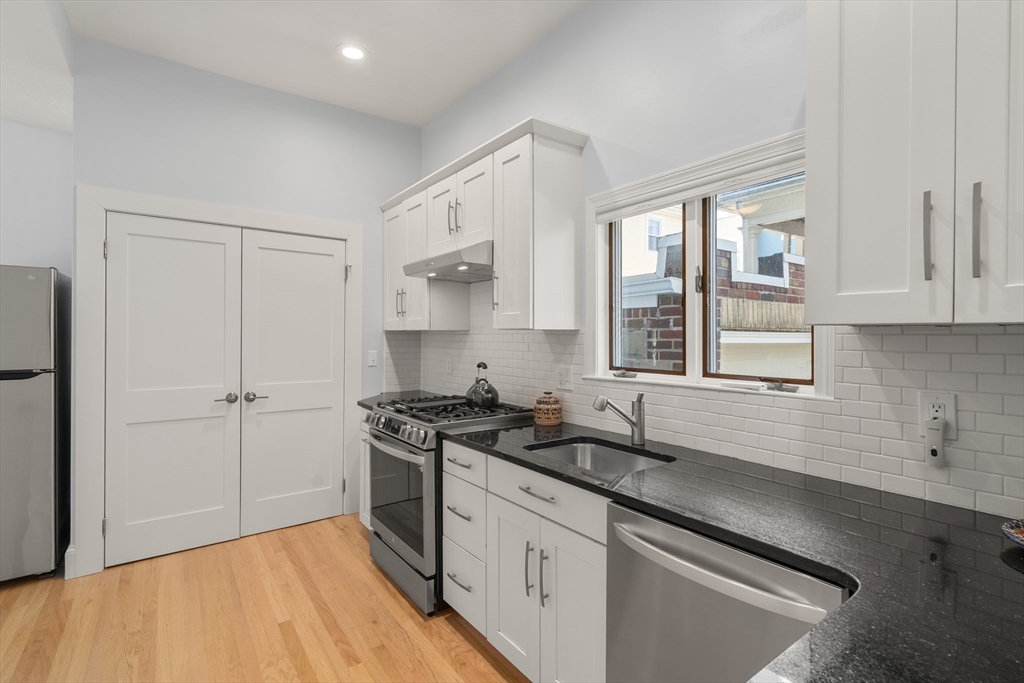 14 Grand View Avenue