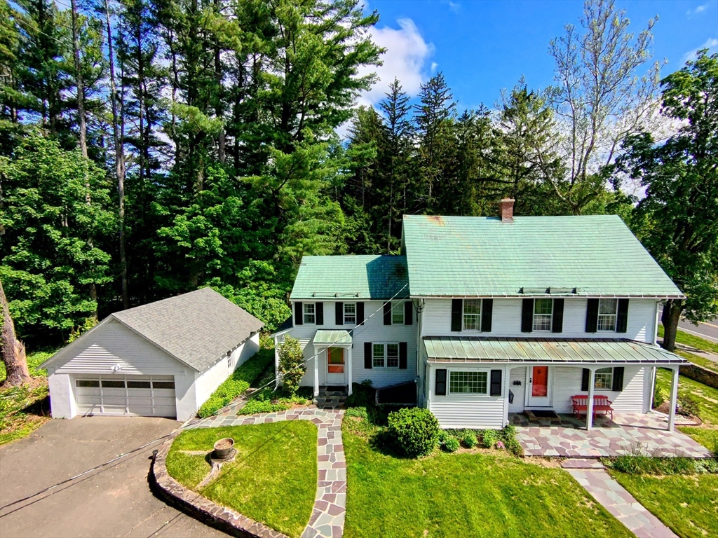 32 Woodbridge St