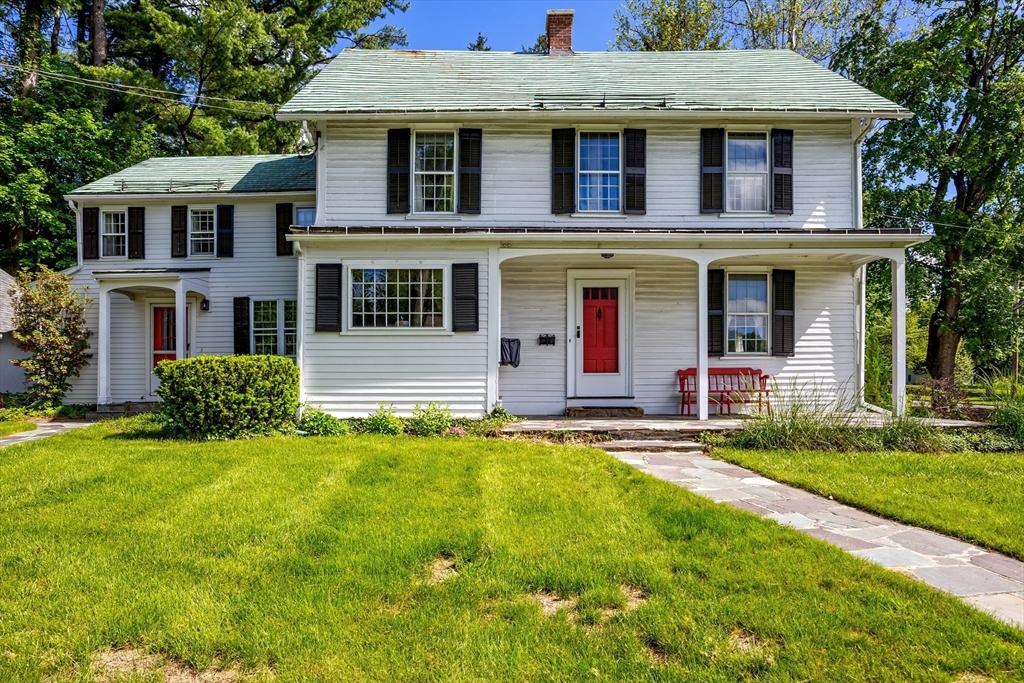32 Woodbridge St