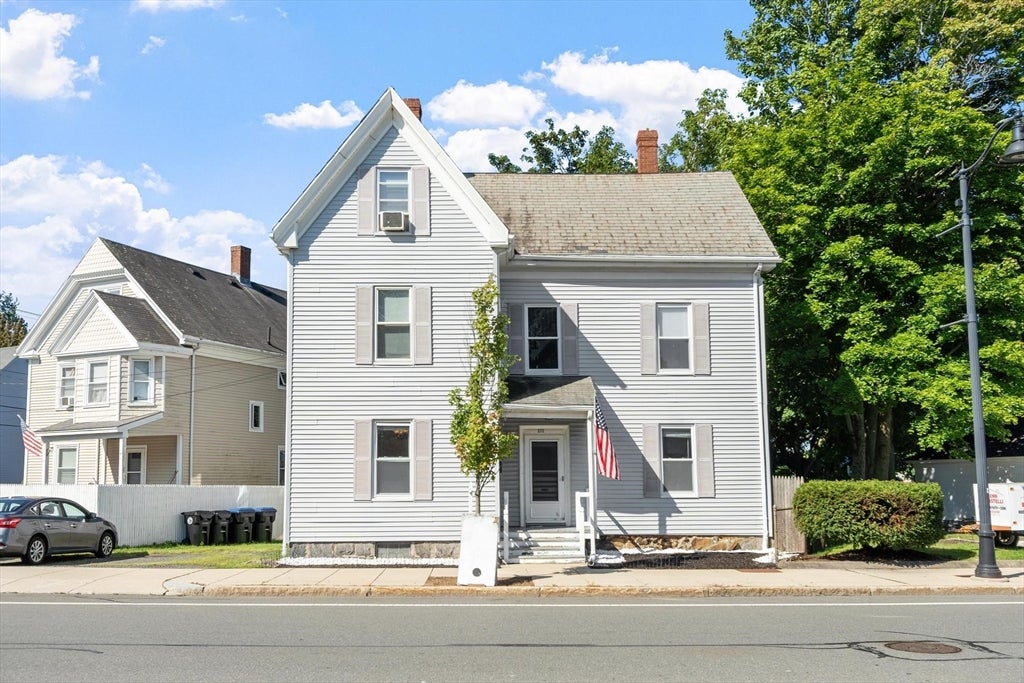 Photo of 372 Cabot St, Beverly, MA