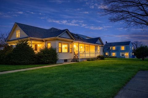 1022 Riverside Ave Somerset MA 02726