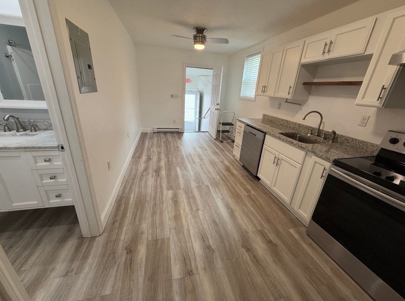 181 S Main St 6