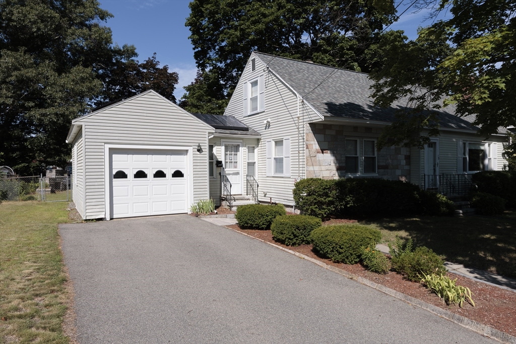 10 Marinel Ave, Chelmsford, MA Photo #3