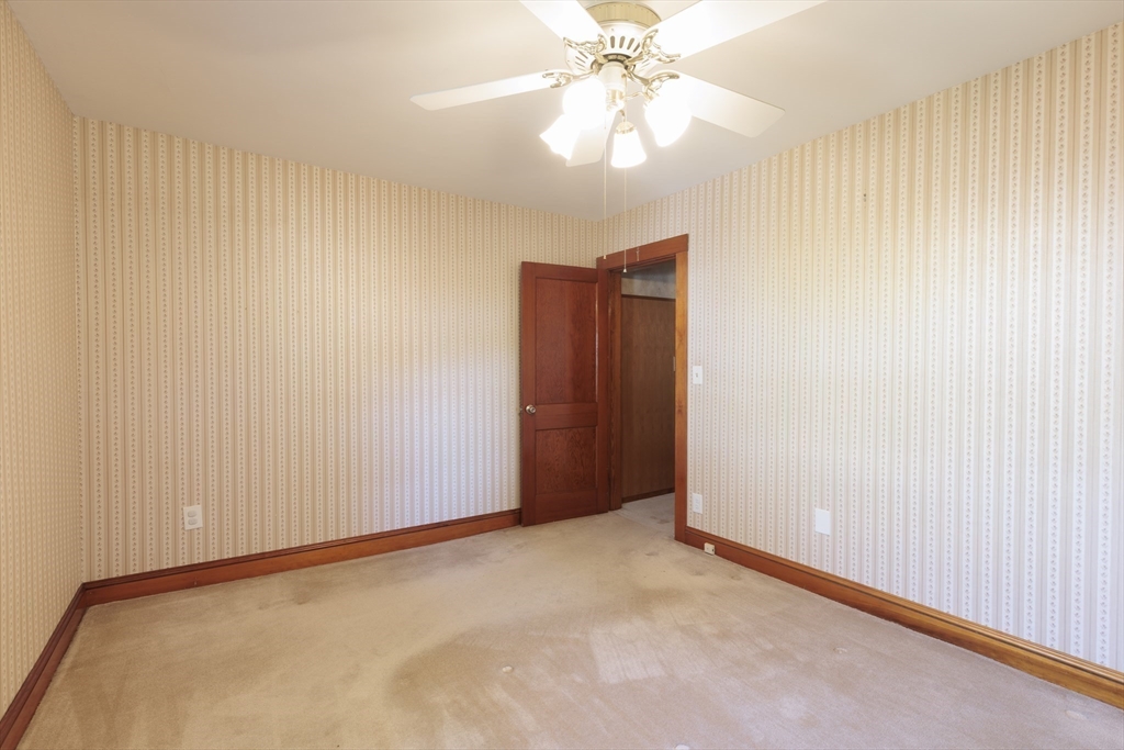 10 Marinel Ave, Chelmsford, MA Photo #16