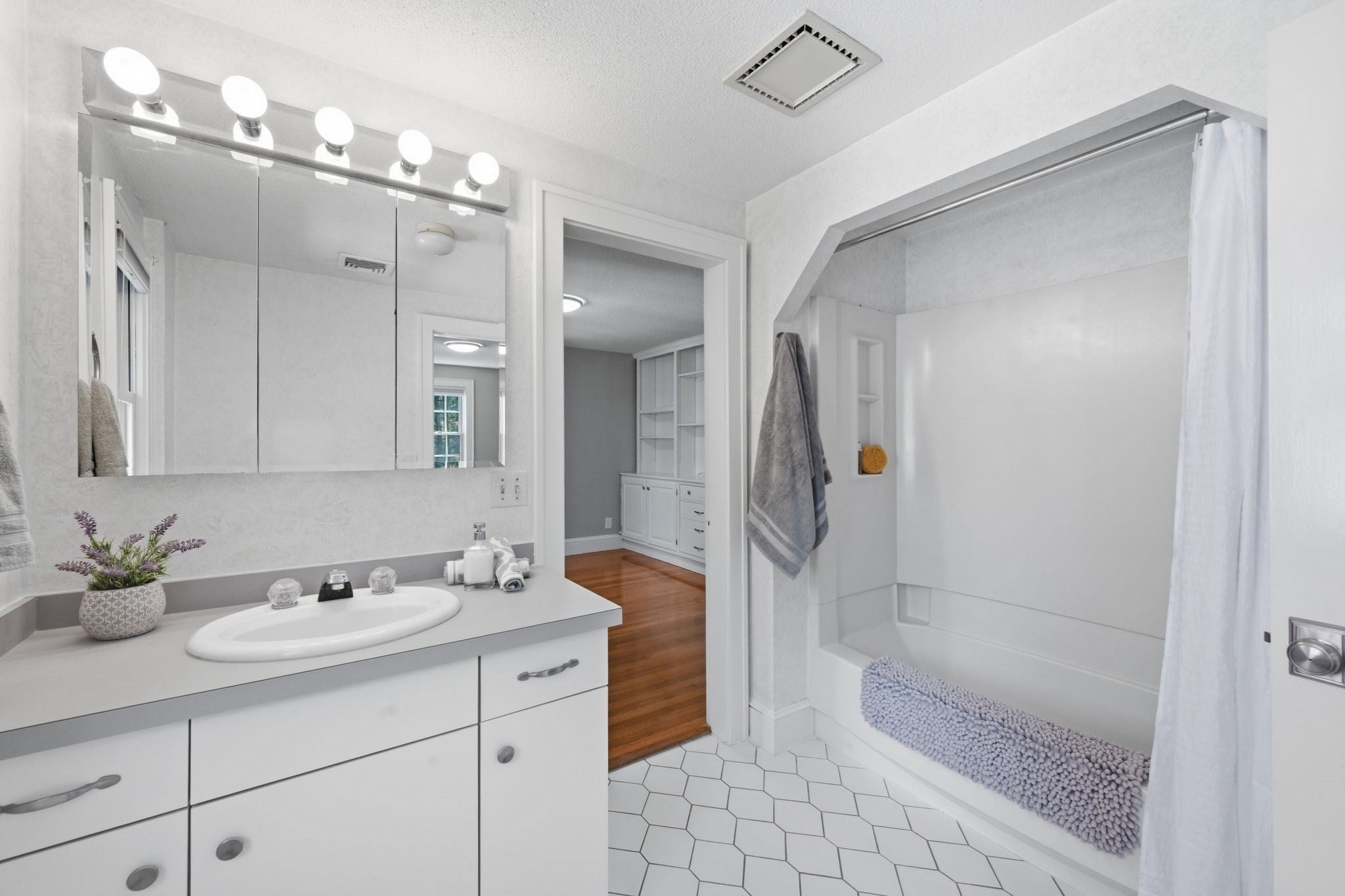 30 Chatham Rd, Longmeadow, MA, 30 Chatham Rd, Longmeadow, MA Photo #27