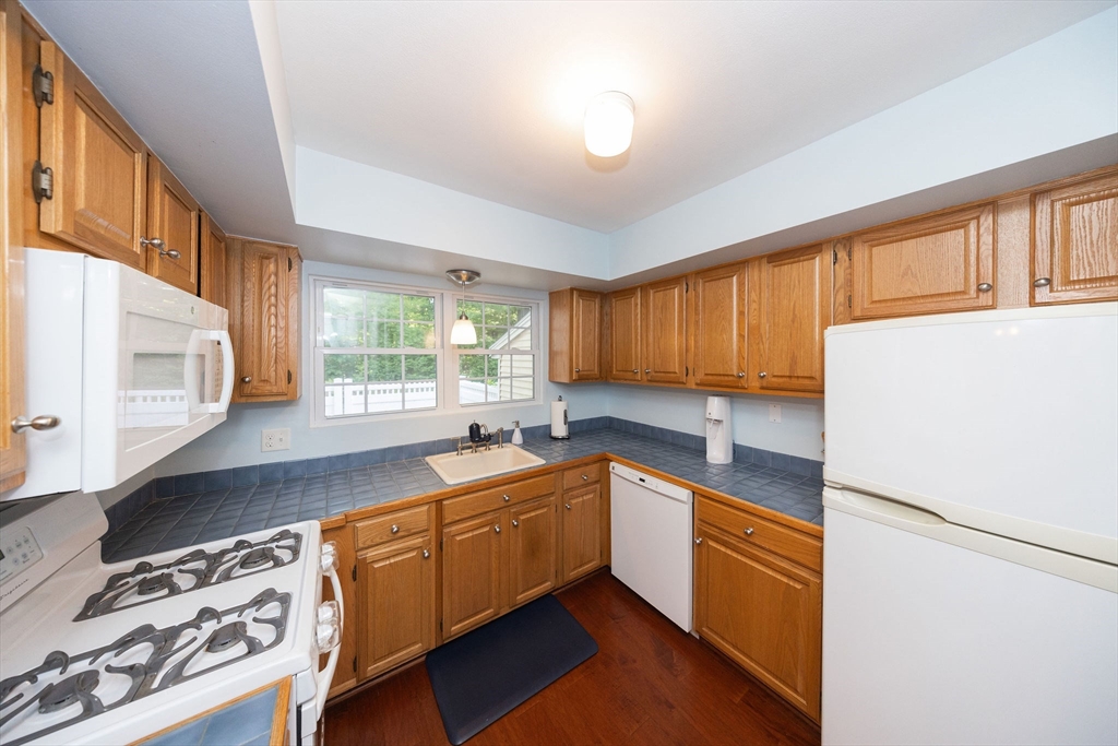 322 Edgebrook Dr 322
