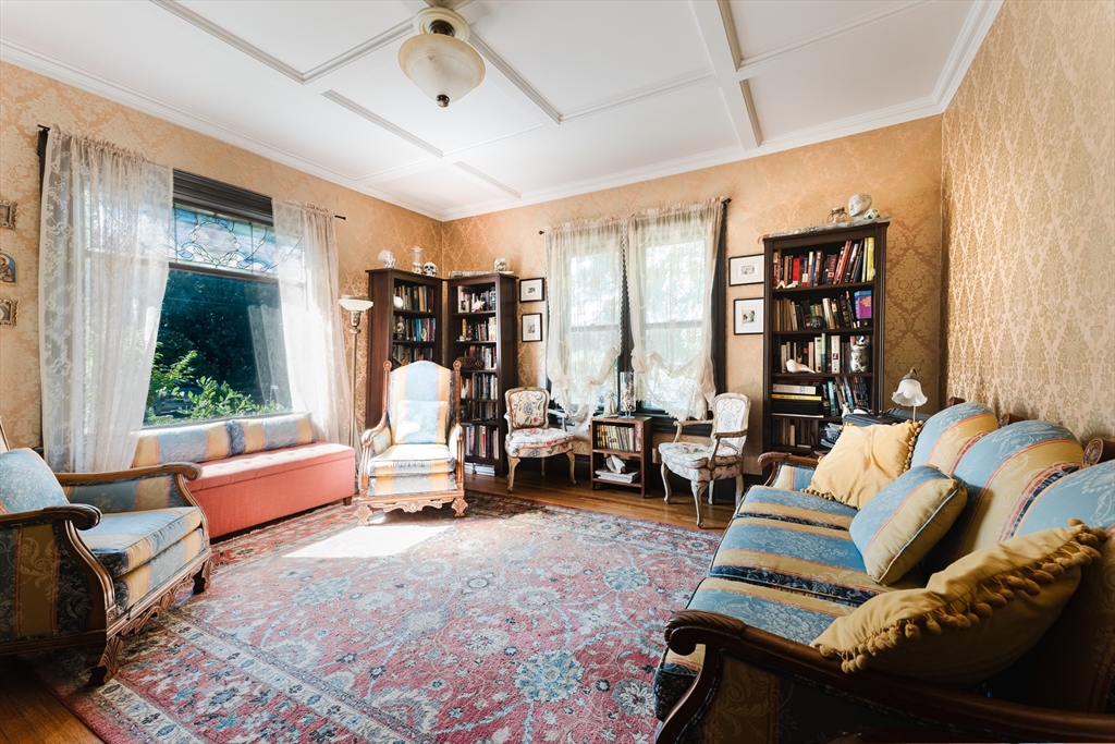 Swansea, Massachusetts 02777, United States, 5 Bedrooms Bedrooms, ,2 BathroomsBathrooms,Residential,Active,172780