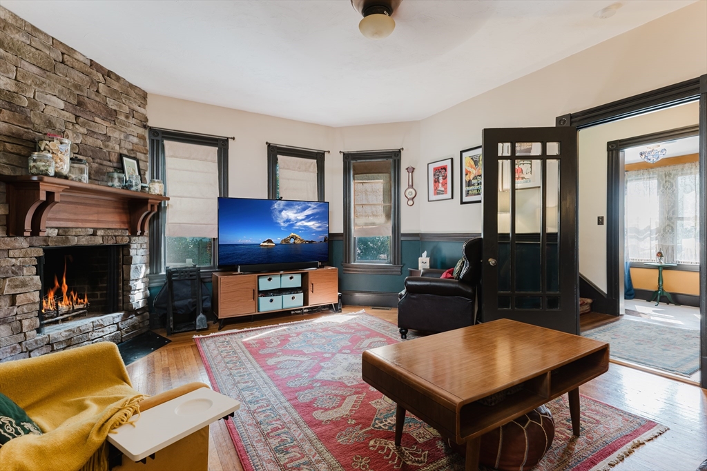 Swansea, Massachusetts 02777, United States, 5 Bedrooms Bedrooms, ,2 BathroomsBathrooms,Residential,Active,172780