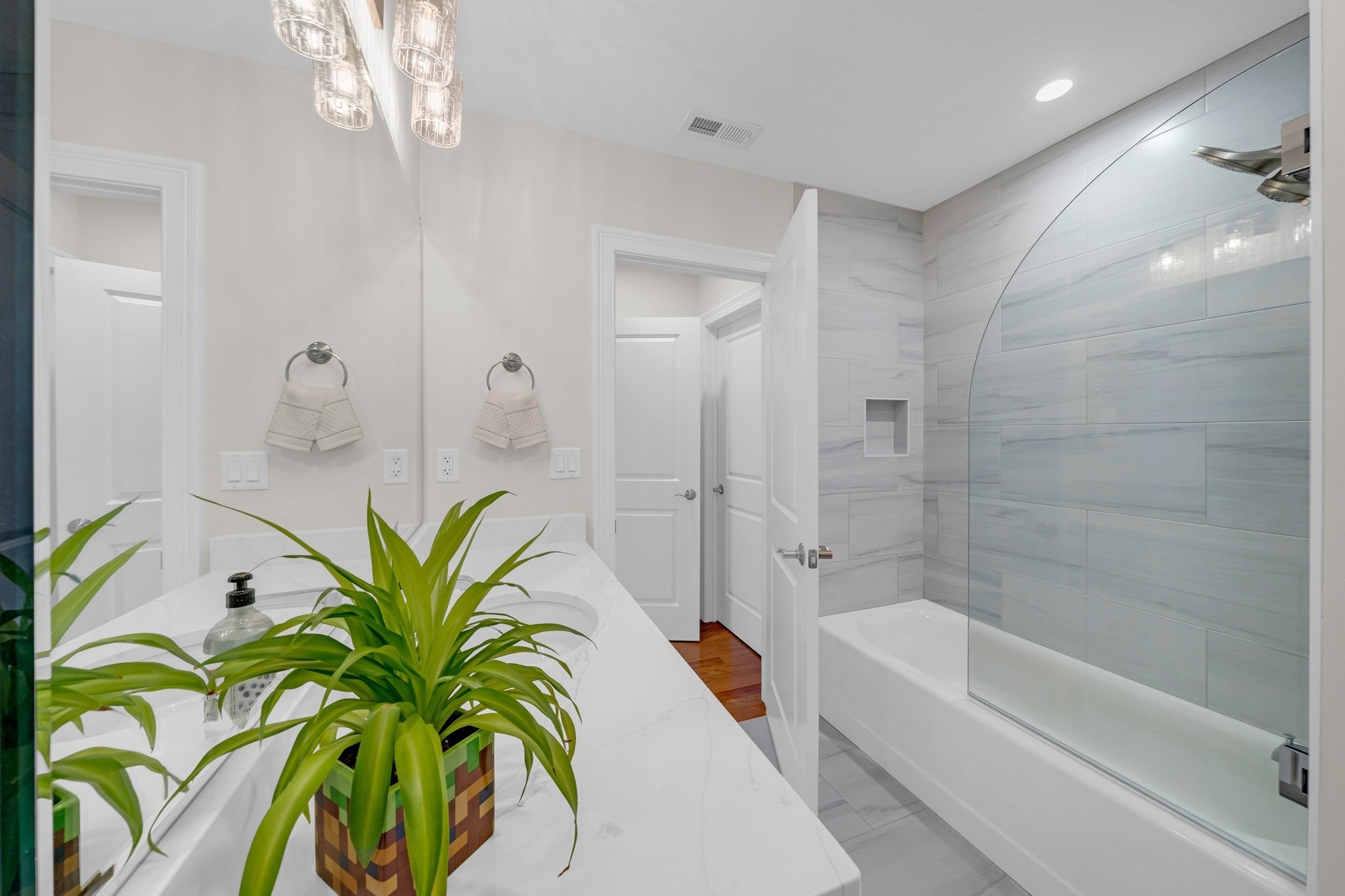 10 Robert Dr #10, Andover, MA Photo #26