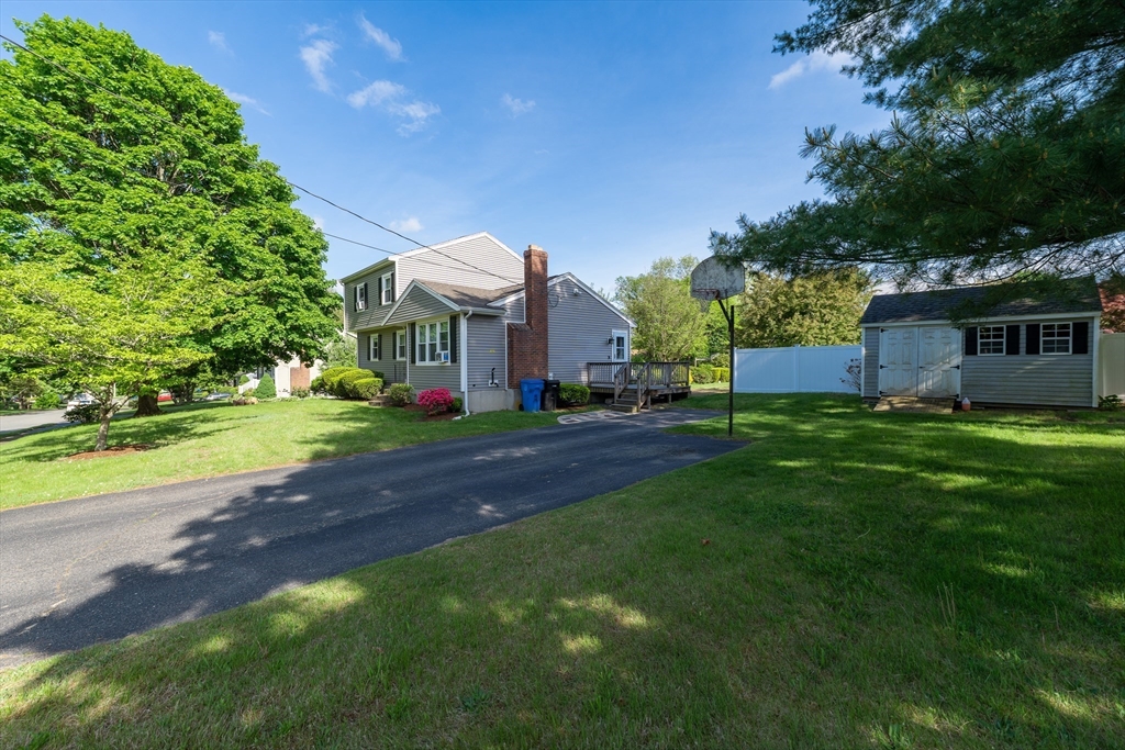 49 Hopkins Dr