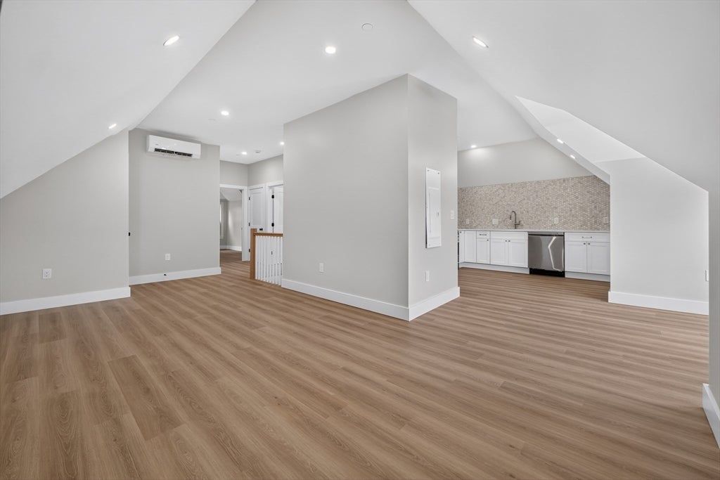 533 Washington Street #E, Boston, MA, 533 Washington Street #E, Boston, MA Photo #2