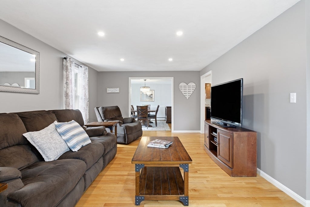 74 Maplewood Rd, Lynn, MA, 74 Maplewood Rd, Lynn, MA Photo #10