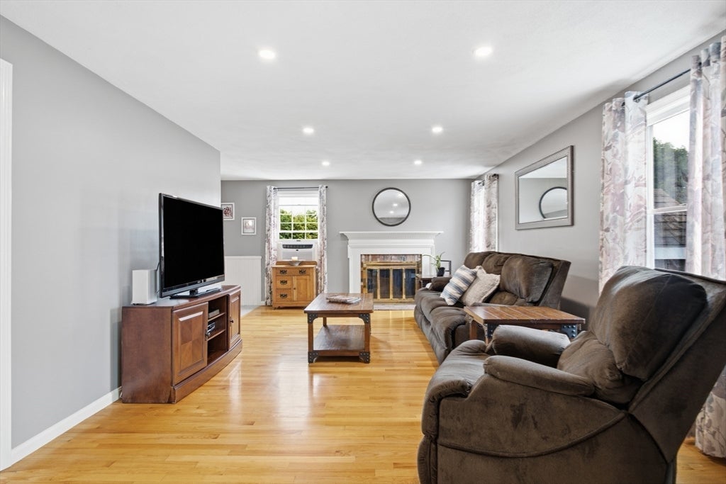 74 Maplewood Rd, Lynn, MA, 74 Maplewood Rd, Lynn, MA Photo #9