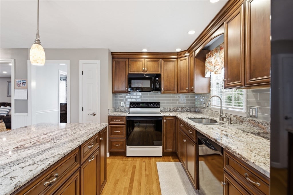 74 Maplewood Rd, Lynn, MA, 74 Maplewood Rd, Lynn, MA Photo #6