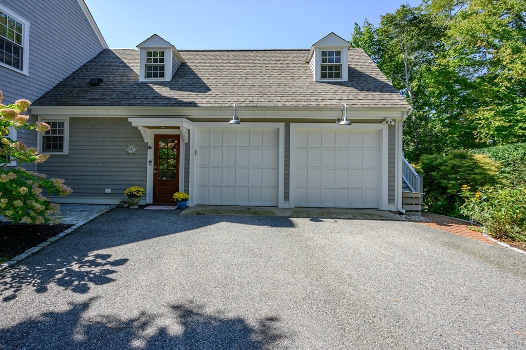 245 S Main St