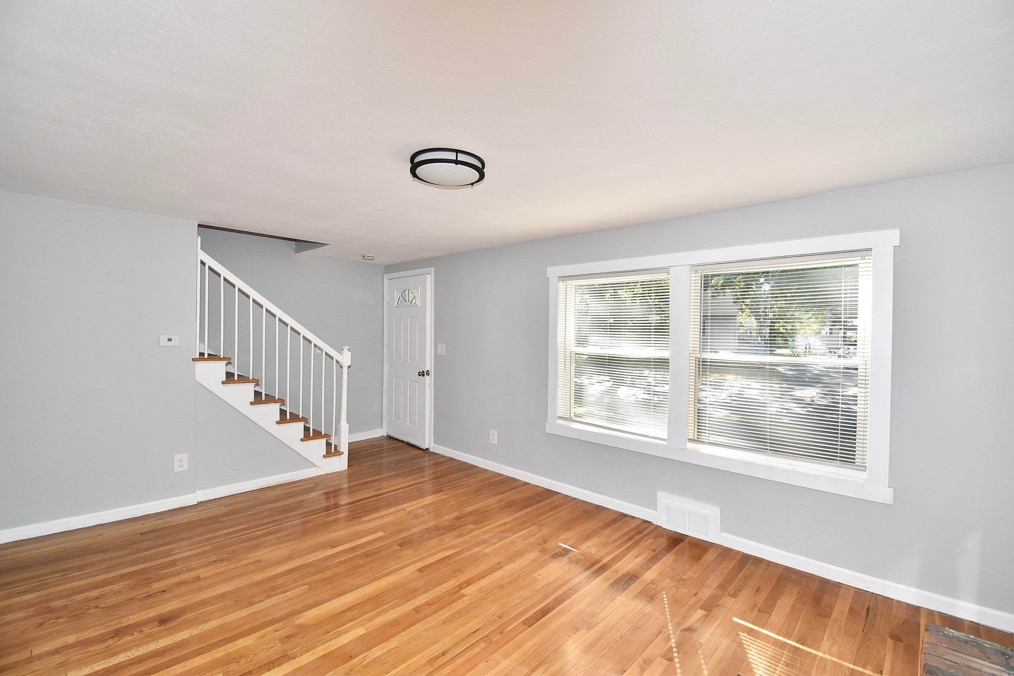 66 Curve St, Springfield, MA, 66 Curve St, Springfield, MA Photo #9