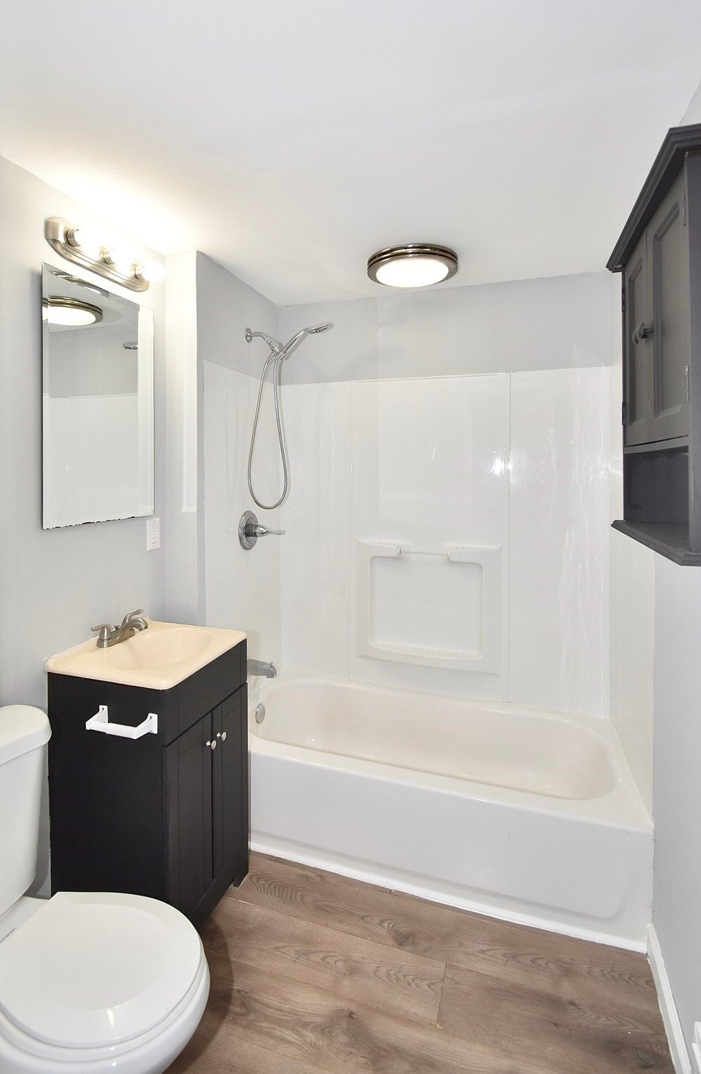 66 Curve St, Springfield, MA, 66 Curve St, Springfield, MA Photo #16