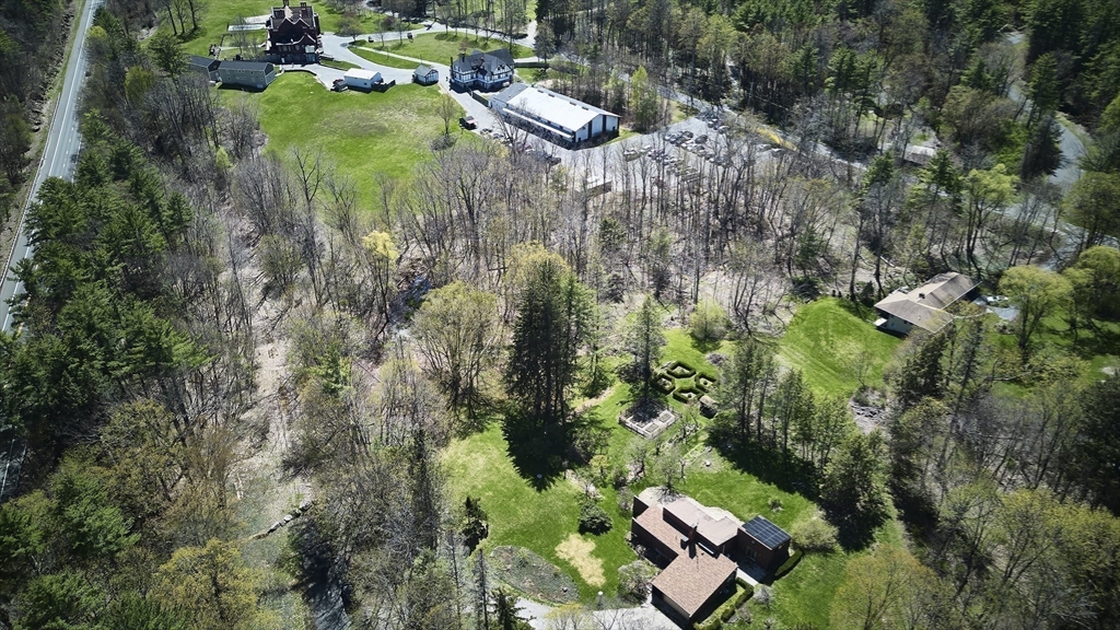 349 Old Stockbridge Rd, Lenox, MA Photo #40