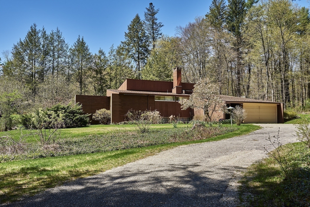 349 Old Stockbridge Rd, Lenox, MA Photo #24