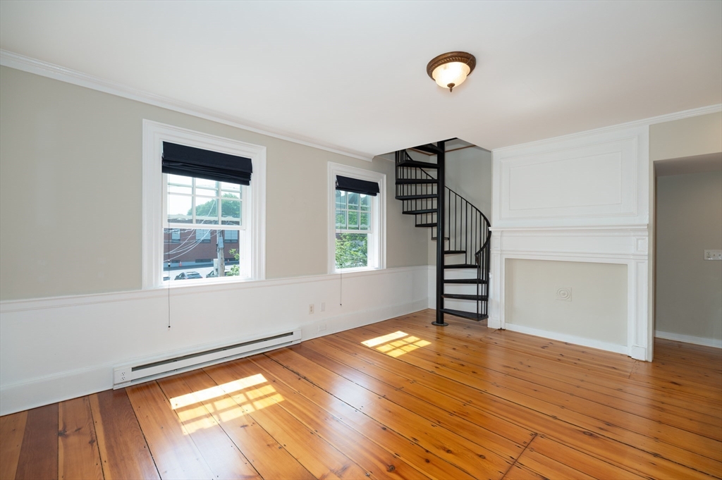 2 Court St 3