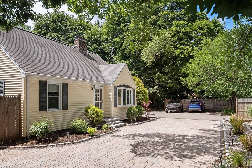 389 Commonwealth Rd.
