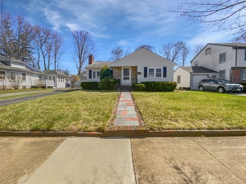 58 Morse Ave Brockton MA 02301