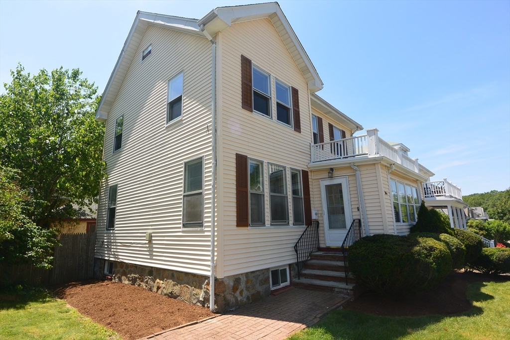 204 Maple St.