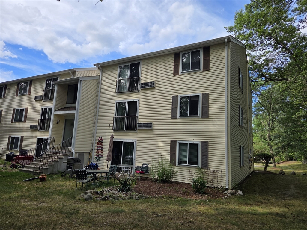 11 Village Hill Lane 9