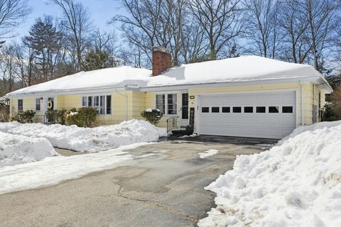 Photo of 13 Dennis Circle, Northborough, MA 01532 (MLS # 73481054)