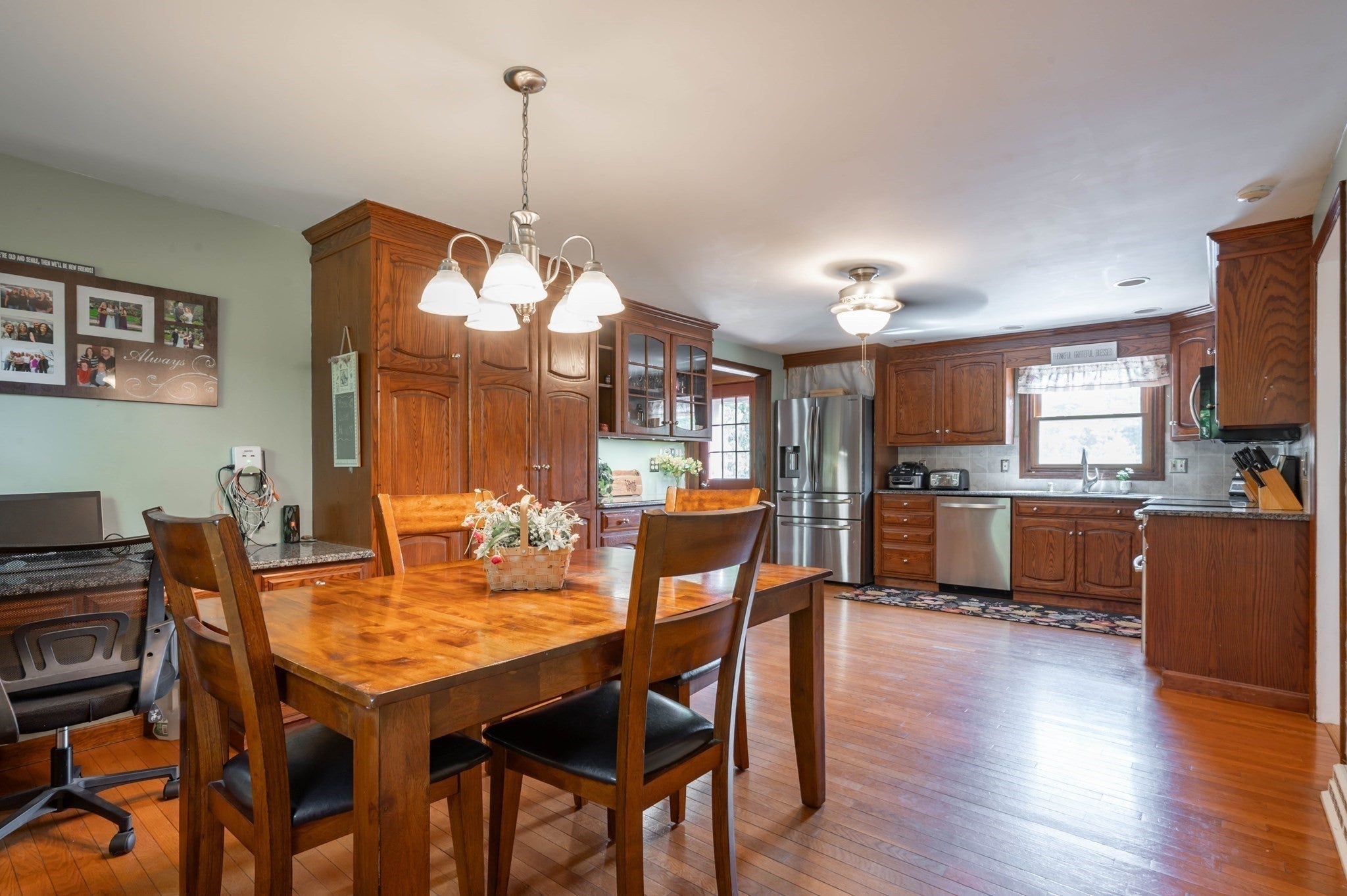 8 Sullivan Rd, Hudson, NH Photo #18