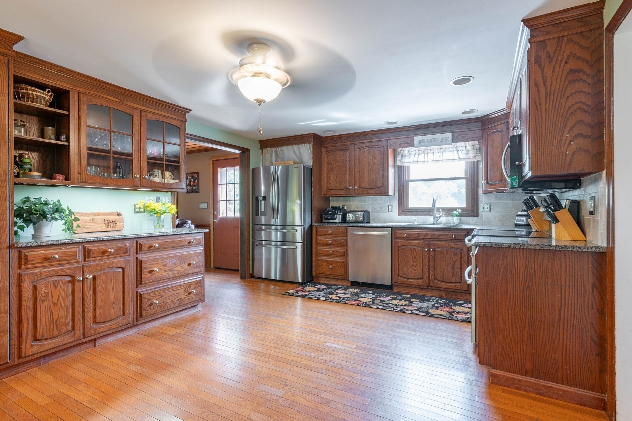 8 Sullivan Rd, Hudson, NH Photo #21