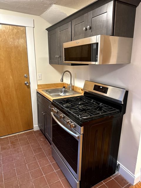 300 Main St 1 Southbridge MA 01550