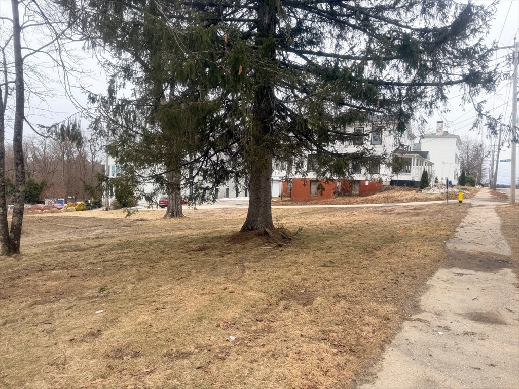 963 Main Street- Lot 1