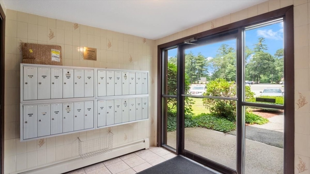 North Reading, Massachusetts 01864, United States, 2 Bedrooms Bedrooms, ,1 BathroomBathrooms,Residential,Contingent,179704