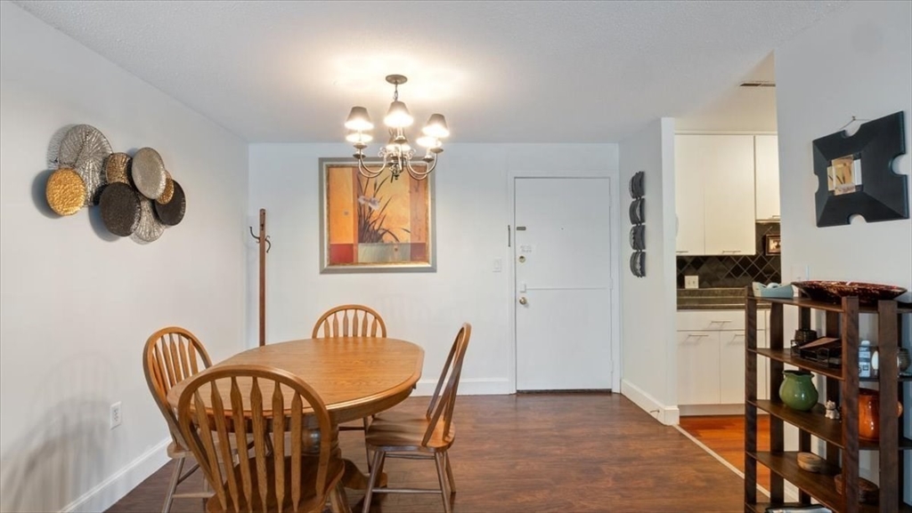 North Reading, Massachusetts 01864, United States, 2 Bedrooms Bedrooms, ,1 BathroomBathrooms,Residential,Contingent,179704