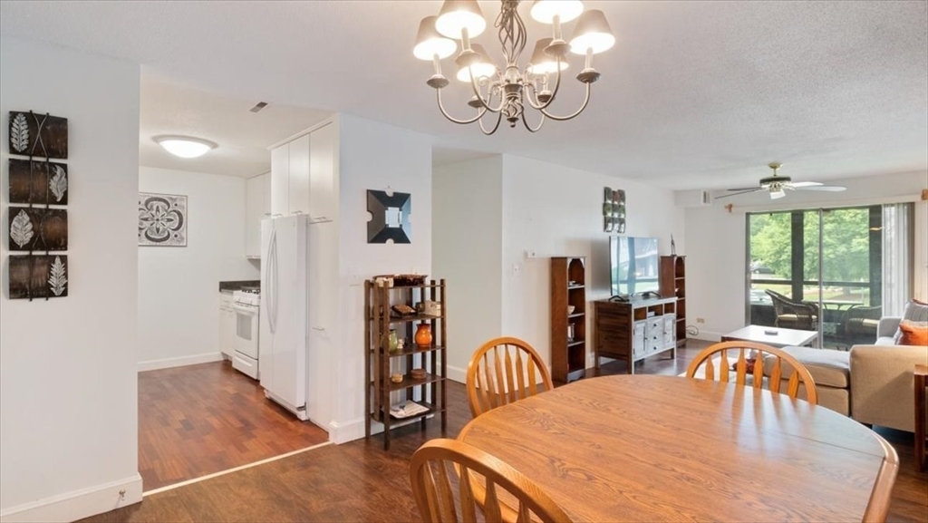 North Reading, Massachusetts 01864, United States, 2 Bedrooms Bedrooms, ,1 BathroomBathrooms,Residential,Contingent,179704